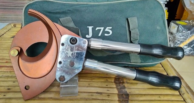 Kìm cắt cáp điện loại cơ TCVN-CC75J