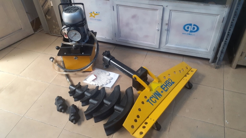 Dụng cụ uốn ống thủy lực điện Ø21–60mm TCVN-EHB2